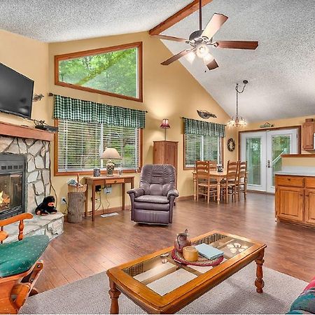 Smoky Mountain Treehouse Villa Maggie Valley Buitenkant foto