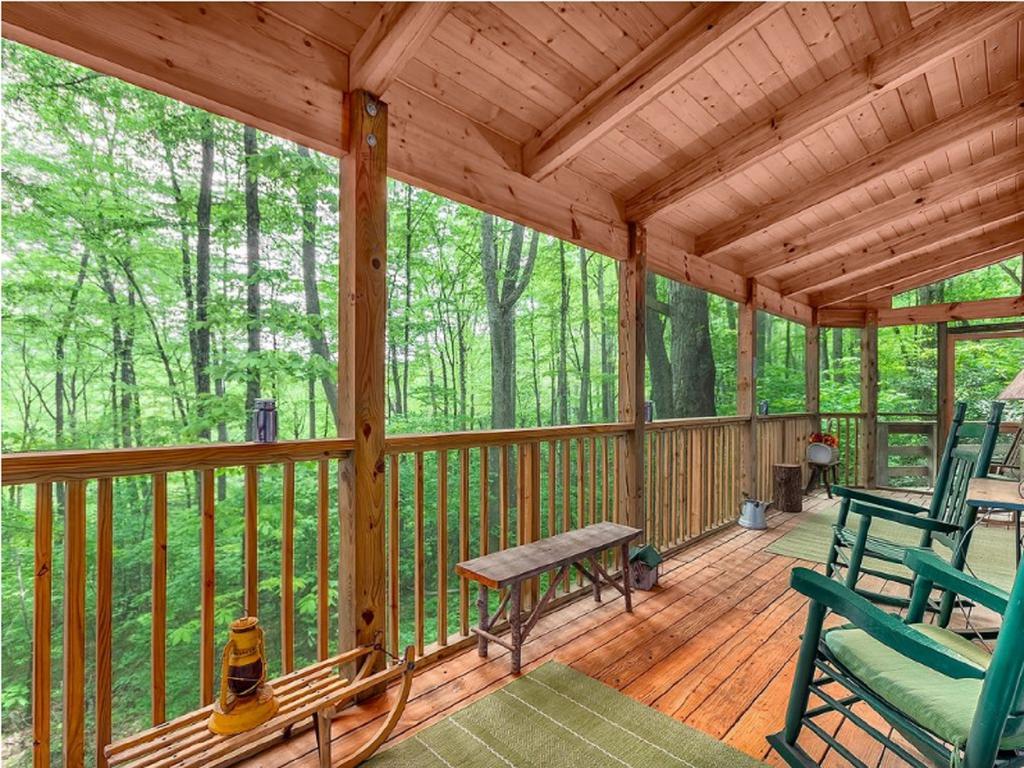 Smoky Mountain Treehouse Villa Maggie Valley Buitenkant foto